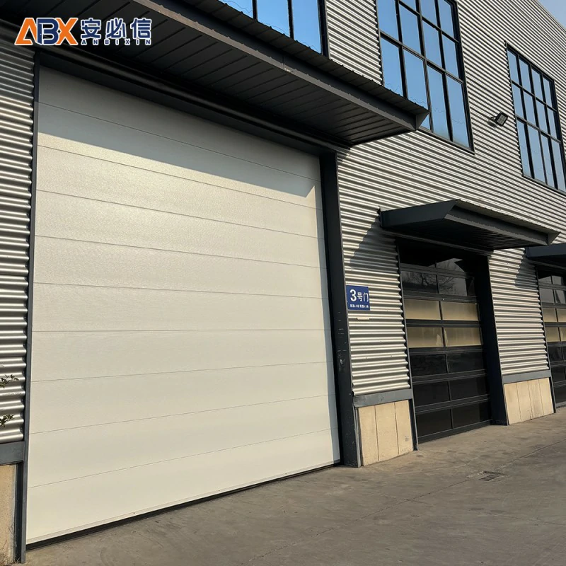 Cửa nâng cho kho lạnh của chuỗi bán lẻ